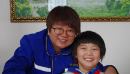 天業水泥產業助14名貧困學生實現新年愿望